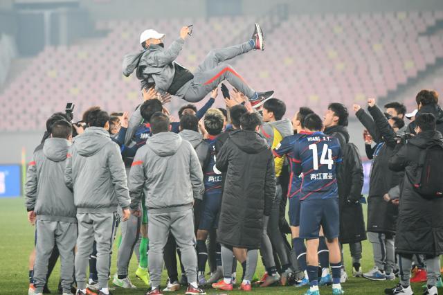 半岛体育-股改失败只能躺平退出？ 重庆两江竞技步入“死”局